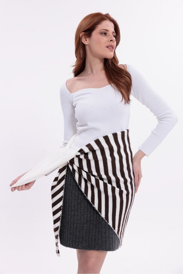 Kadın Çizgili Yumuşak Akrilik Üçgen Atkı Kışlık